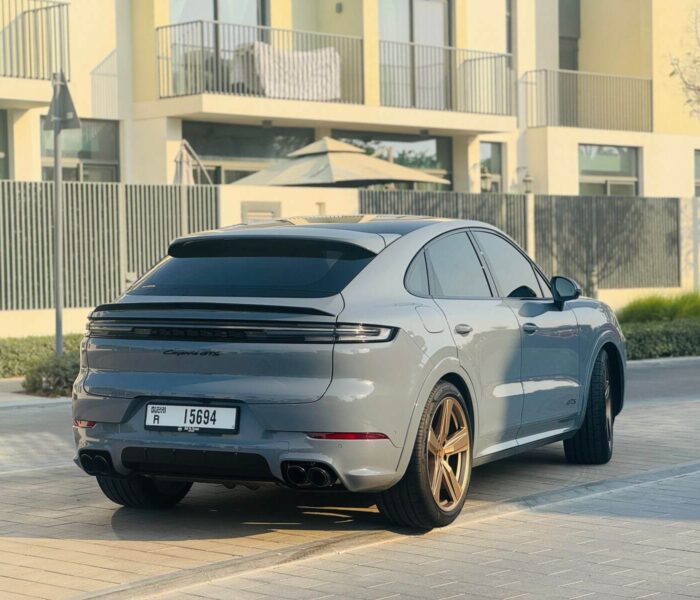 Porsche Cayenne GTS (2)